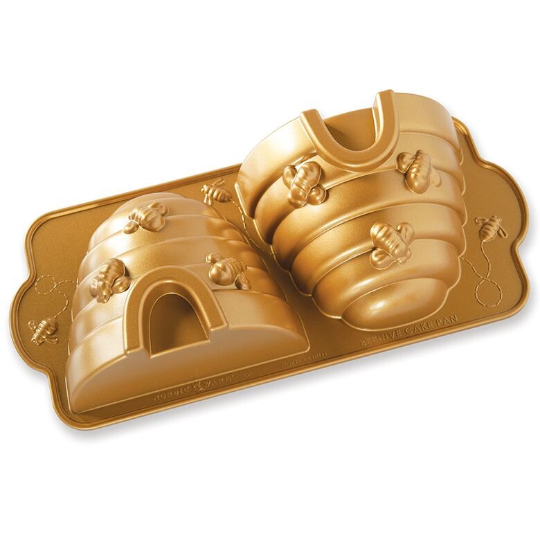 Forma na 3D včelí úľ Beehive Bundt® zlatá Nordic Ware