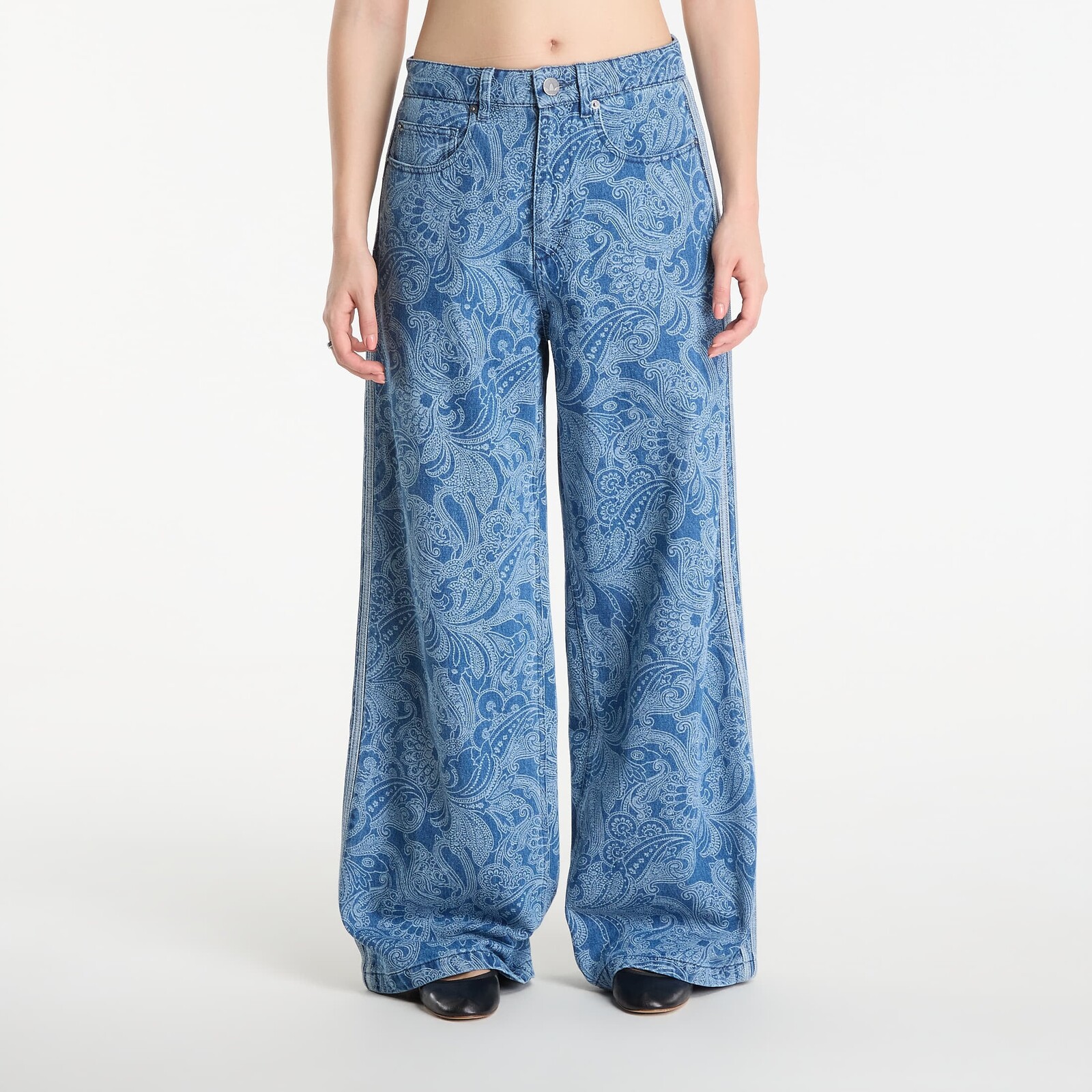Džínsy adidas Liberty London Firebird Mid Rise Straight Denim Pant Medium Vintage Denim/ Light Denim 28/30