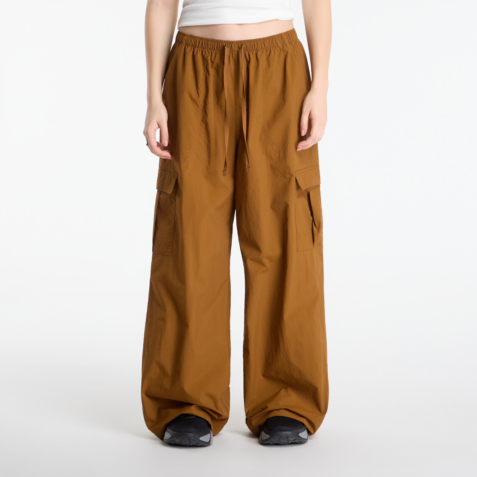 Kalhoty New Balance Woven Cargo Pant Breakfast Tea M