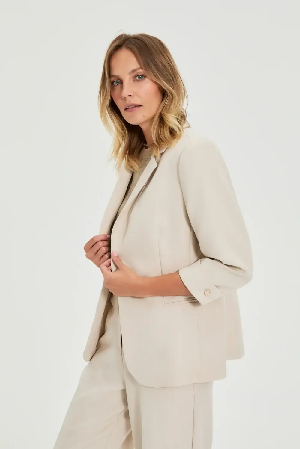 Dámske sako L-MR-4922 svetlobéžové