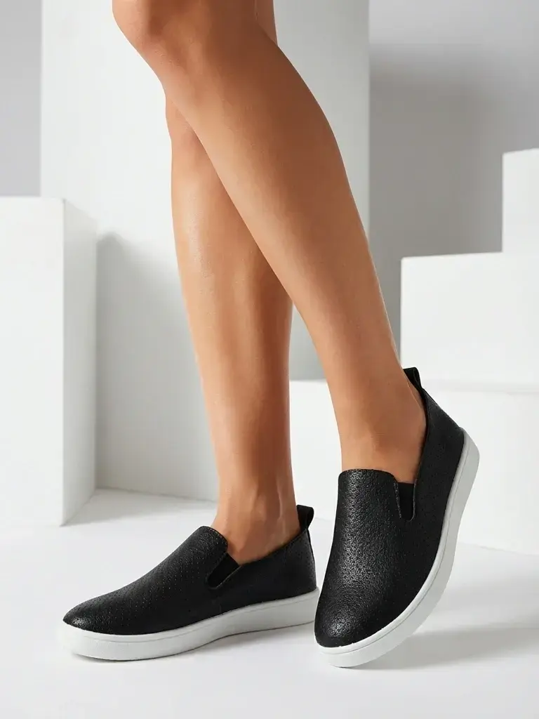 Dámske slip-on topánky Qerte čierne