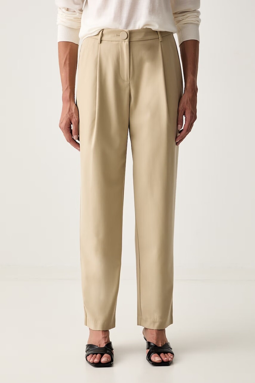 Armani Exchange nohavice carrot dámske