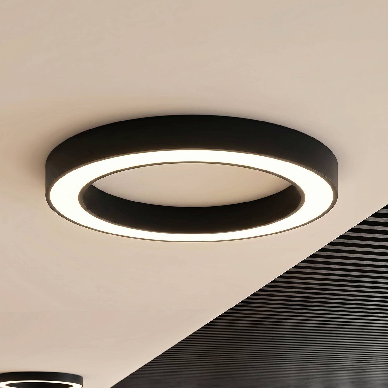 Stropné LED svetlo Arcchio Sharelyn, Ø 80 cm, čierne, stmievateľné