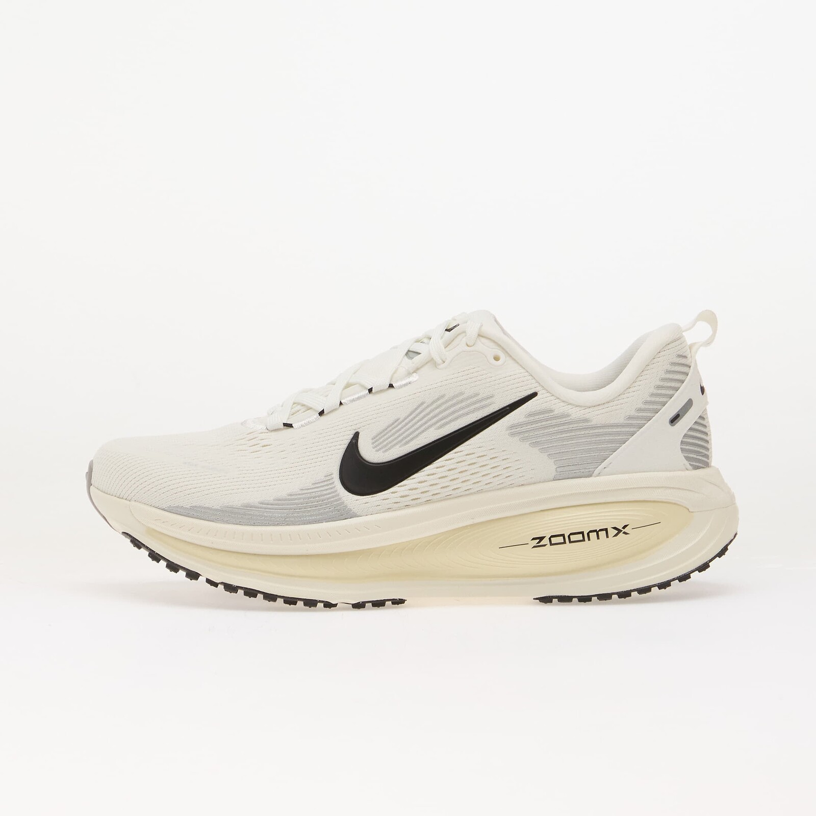 Tenisky Nike Vomero 18 Summit White/ Black-Coconut Milk EUR 40.5