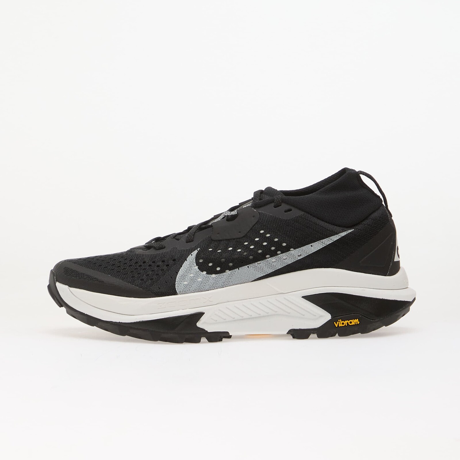 Tenisky ACG Zegama Trail Black/ Summit White-Safety Orange EUR 43