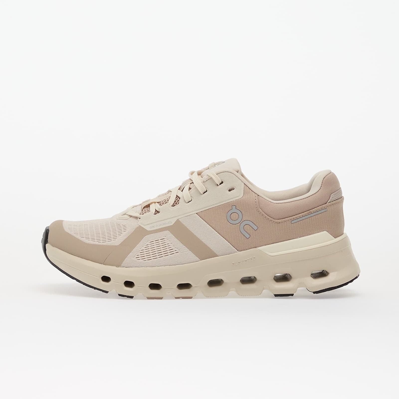 Tenisky On M Cloudrunner 2 Pearl/ Desert EUR 44.5
