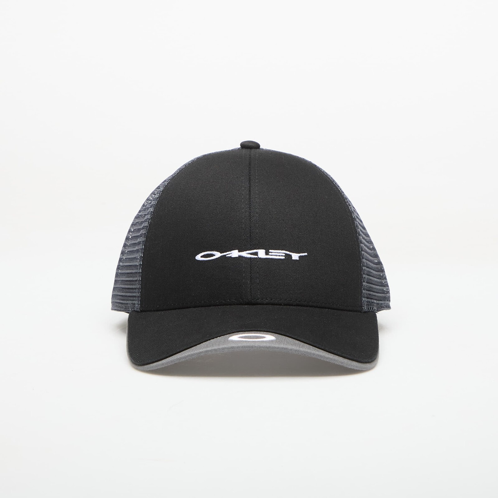 Šiltovka Oakley Oakley Classic Trucker Hat Blackout Universal