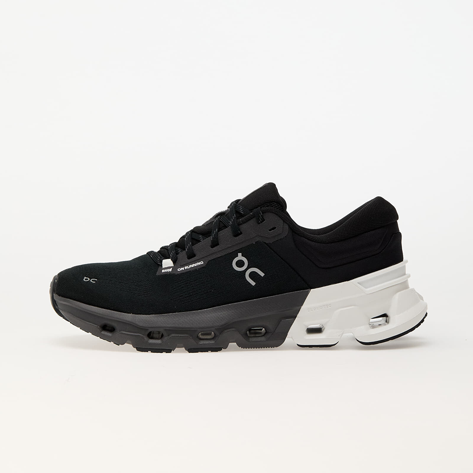 Tenisky On M Cloudflyer 5 Black/ White EUR 44.5