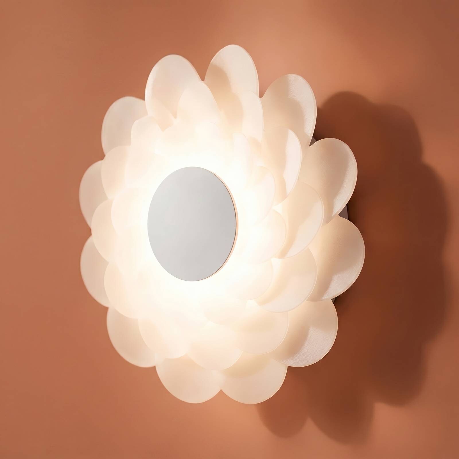 Nástenné svetlo Lucande Bloem, Ø 40 cm, biele, 3-stupňové stmievateľné