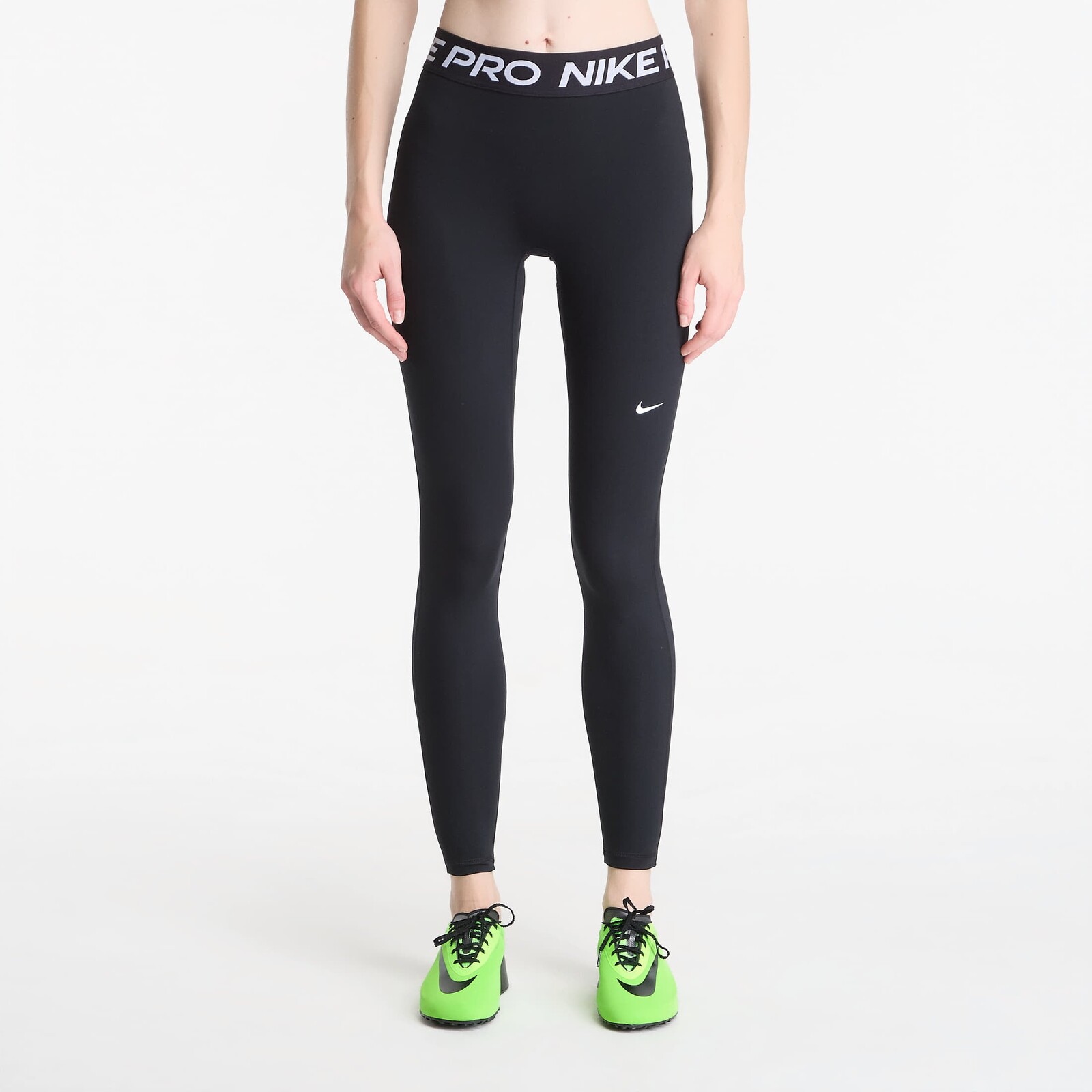 Legíny Nike Pro Women's Mid-Rise Full-Length Leggings Black/ White S