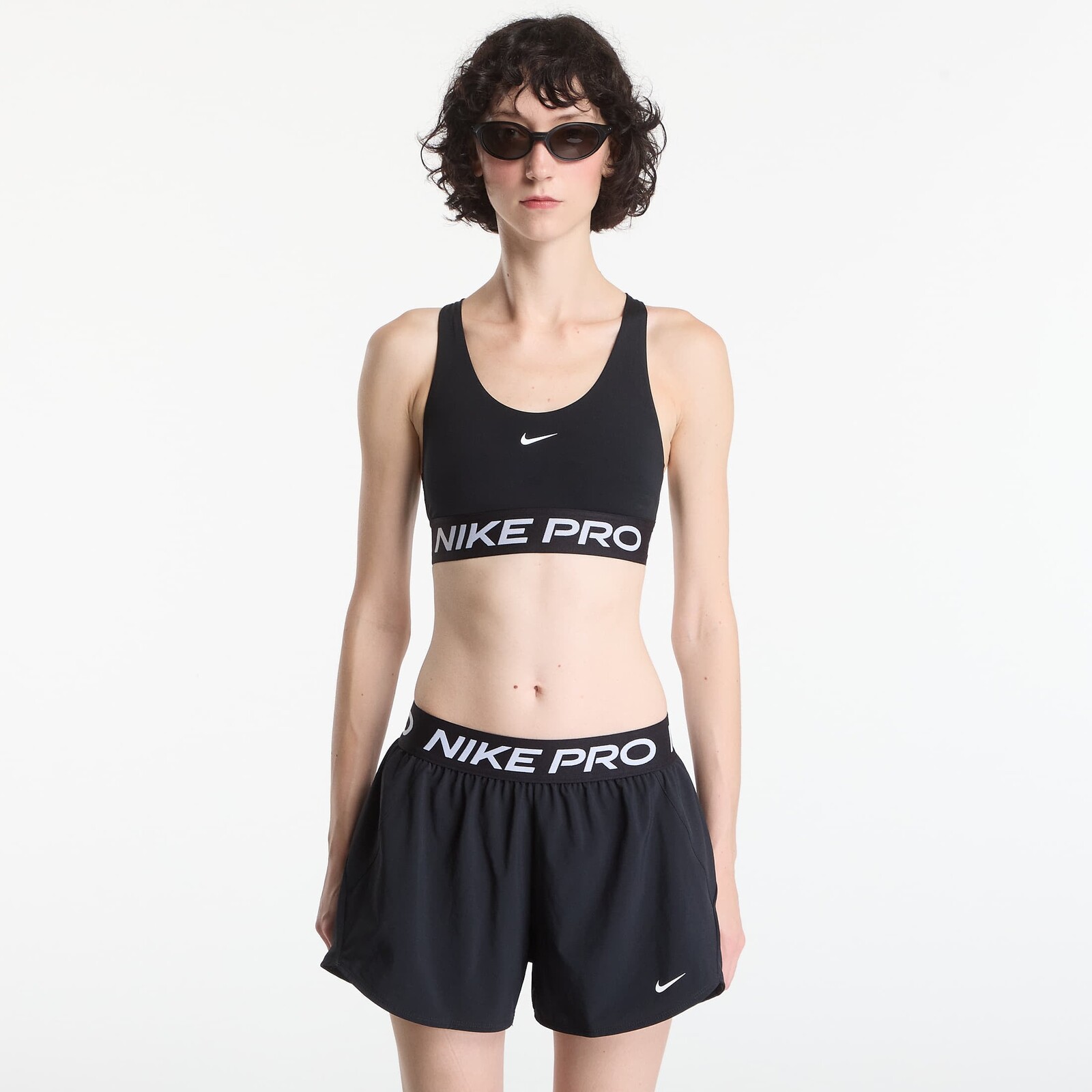 Podprsenka Nike Pro 365 Women's Light-Support Non-Padded Sports Bra Black/ White XS