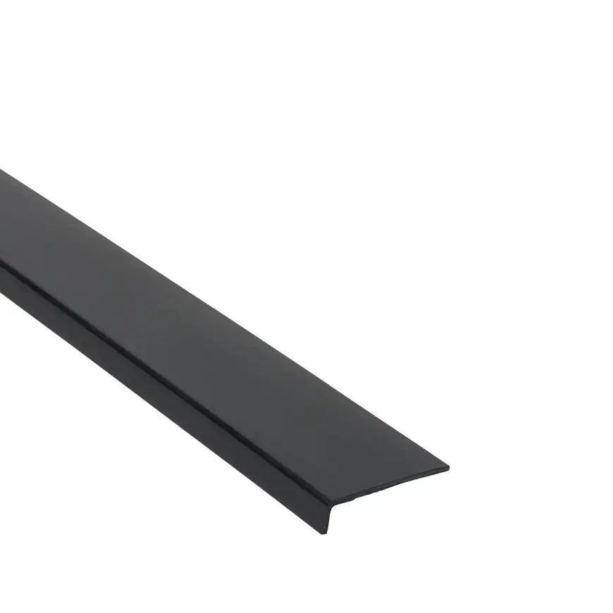Profil uholníkový PCV čierny 40x10x1.5mm 2.6m