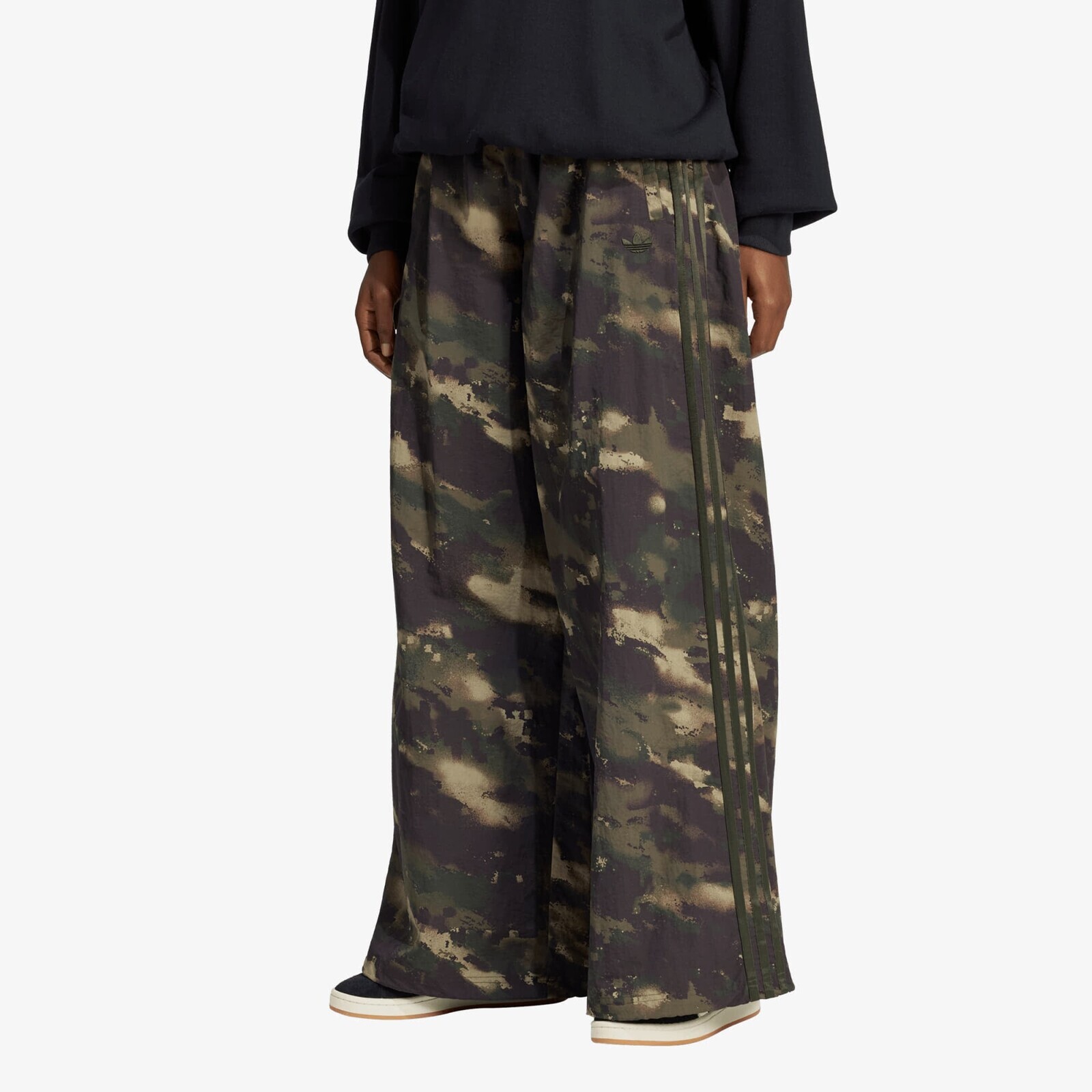 Kalhoty adidas Badigirl Camouflage Adilenium Track Pant Night Cargo/ Aurora Coffee/ Olive Strata S