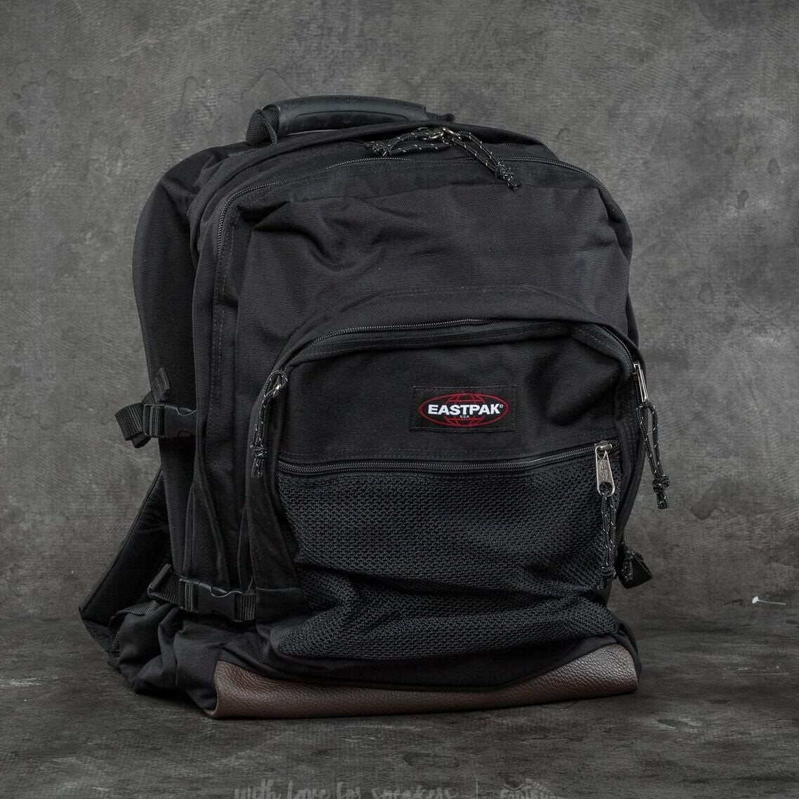 Batoh EASTPAK Ultimate Backpack Black 42 l