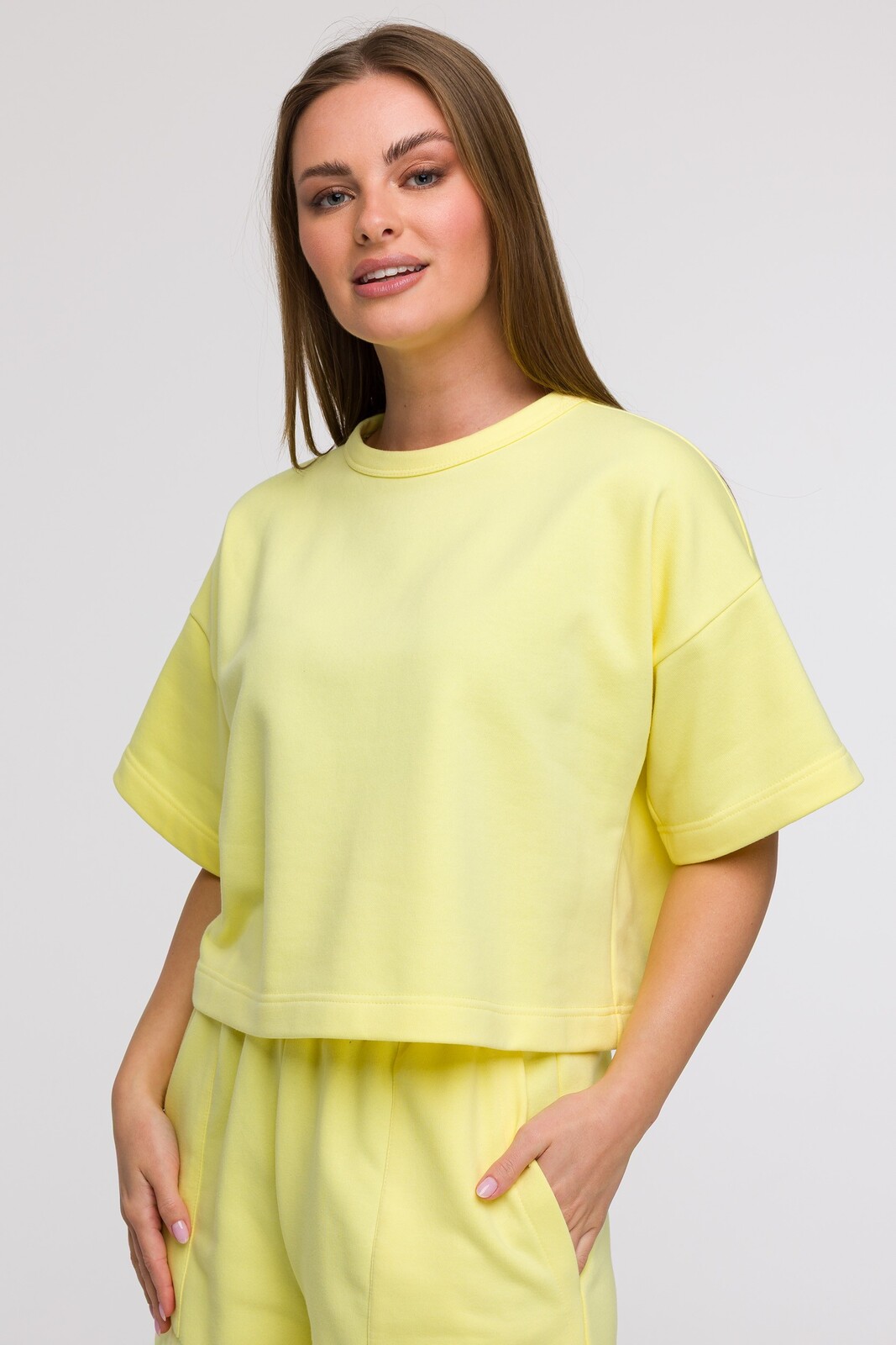 BeWear Woman's Cropped sweatshirt with short sleeves - lemon