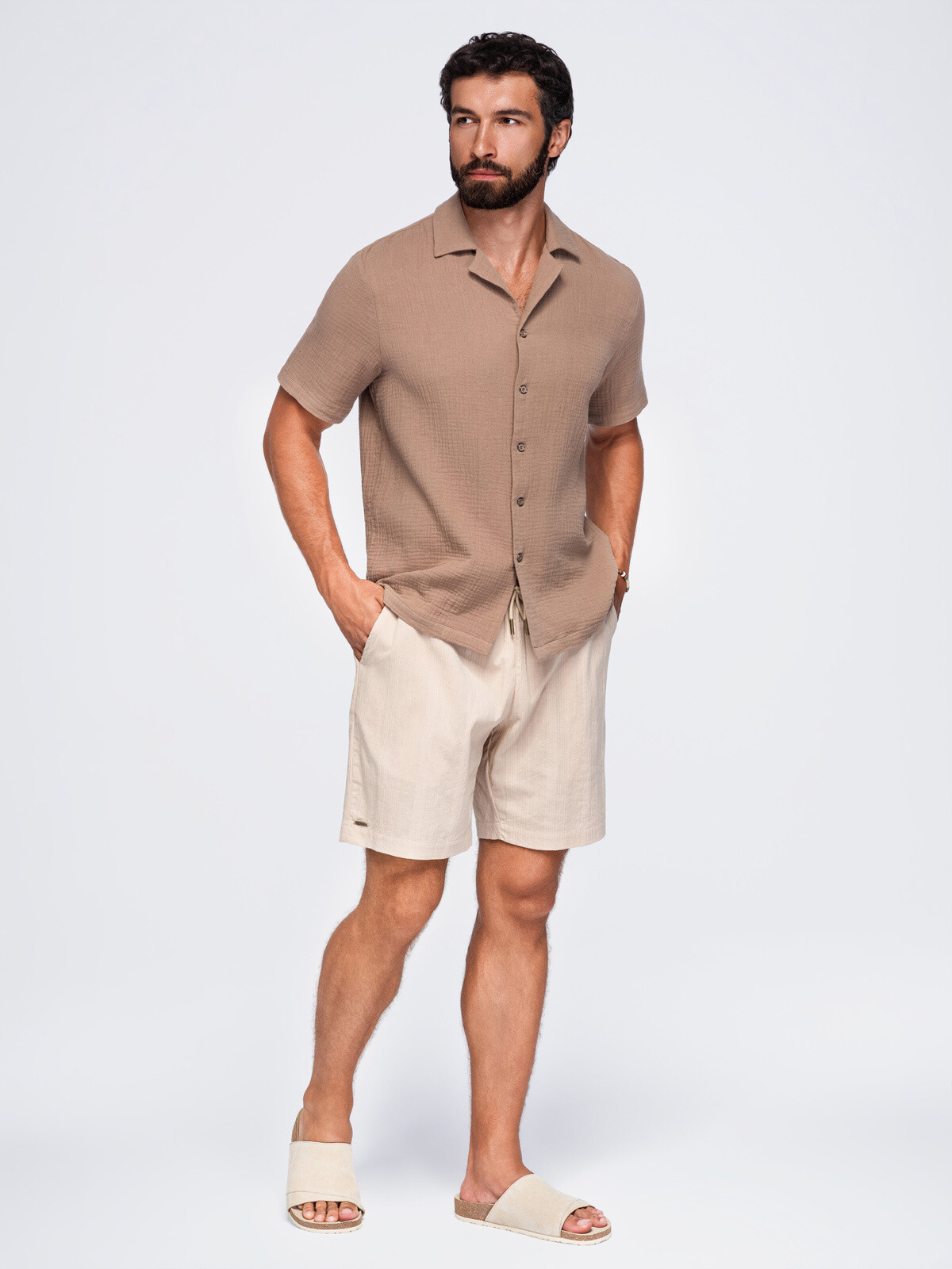 Ombre Men’s muslin shirt with a Cuban collar – light brown
