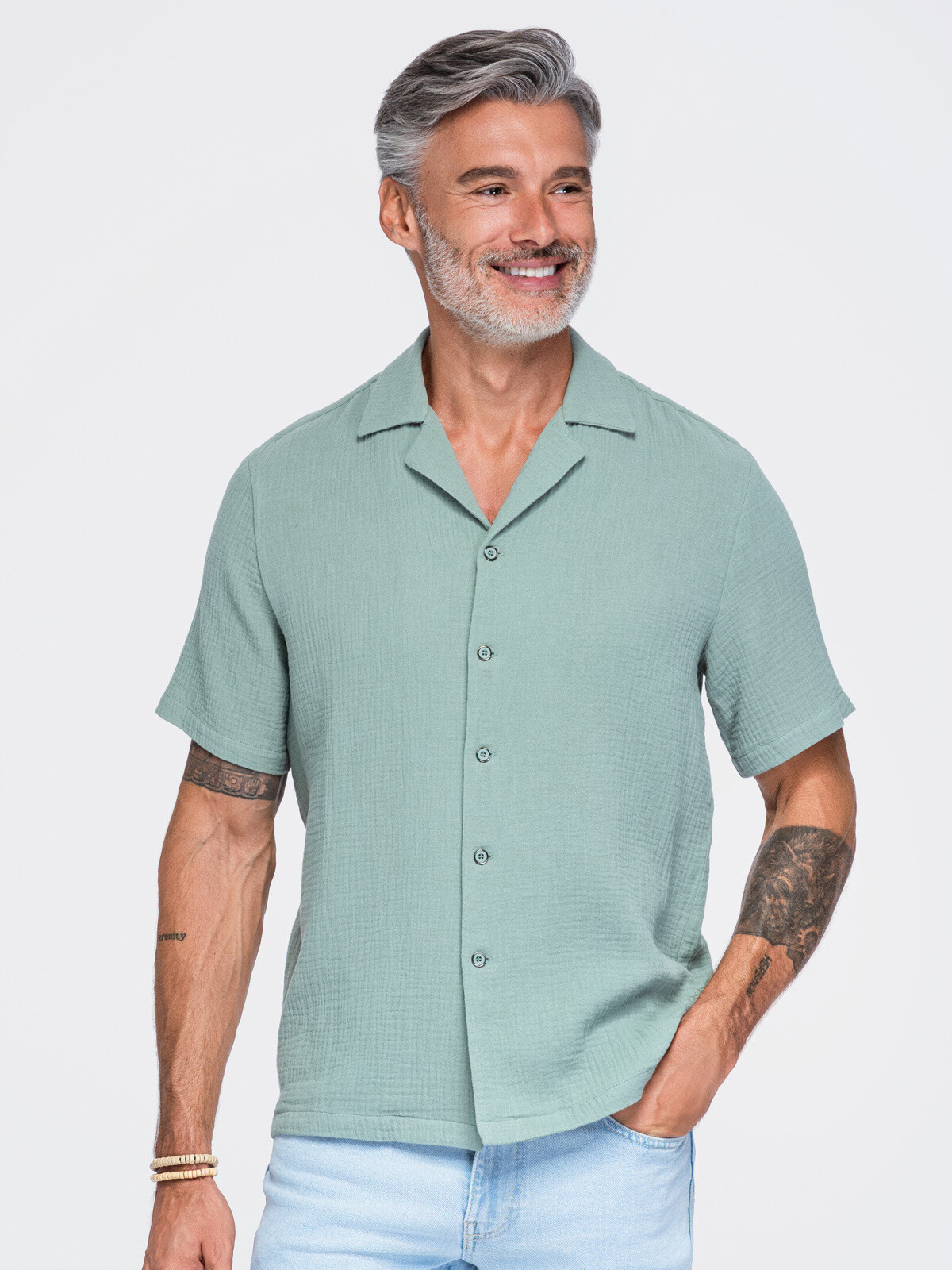 Ombre Men’s muslin shirt with a Cuban collar – pastel green