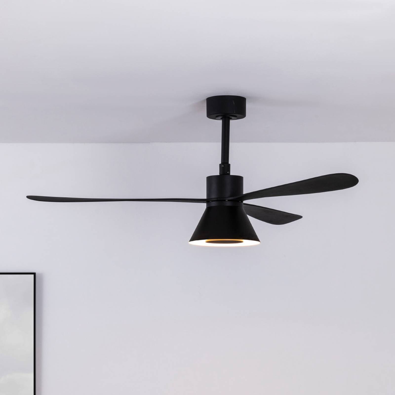 Stropný ventilátor s LED osvetlením Amelia Cone L, čierny, tichý, 132 cm
