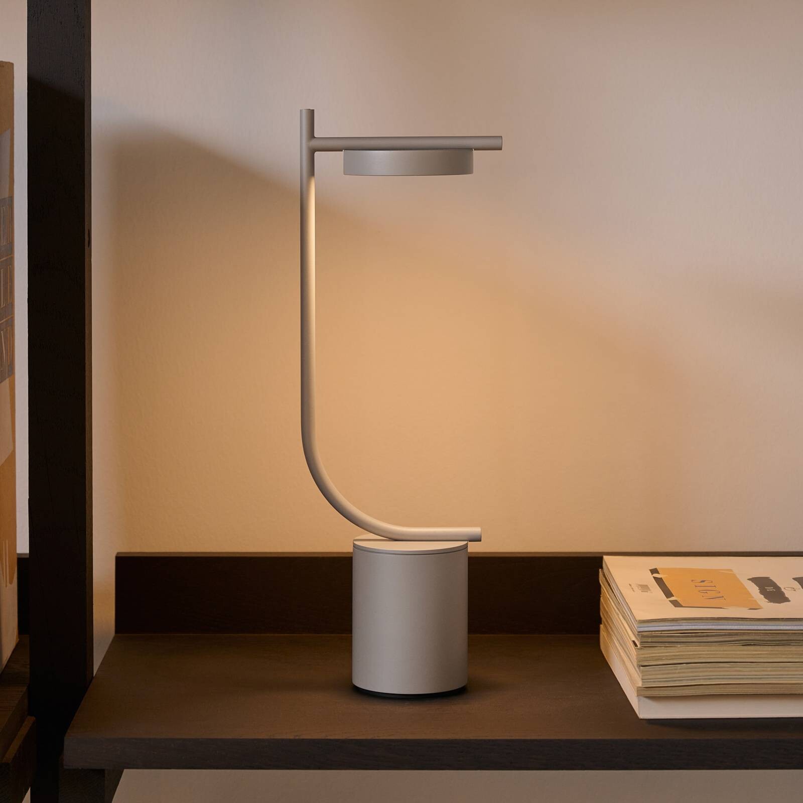 Stolová LED lampa Grupa s akumulátorem Igram, sivá, 40 cm, IP44