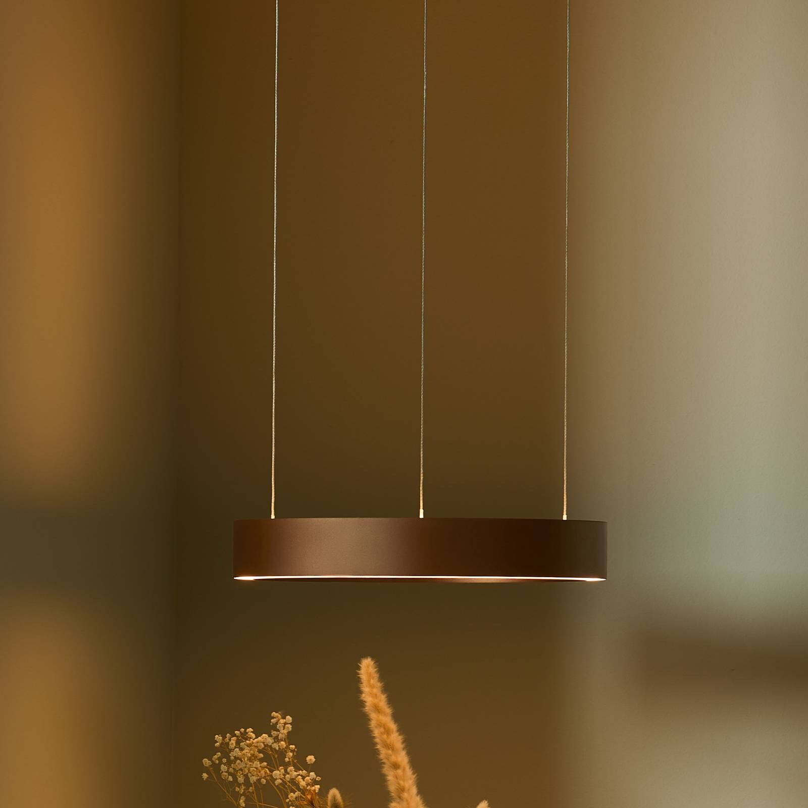 LOOM DESIGN LED závesné svietidlo Velora, karamelovo hnedá, Ø 40 cm,