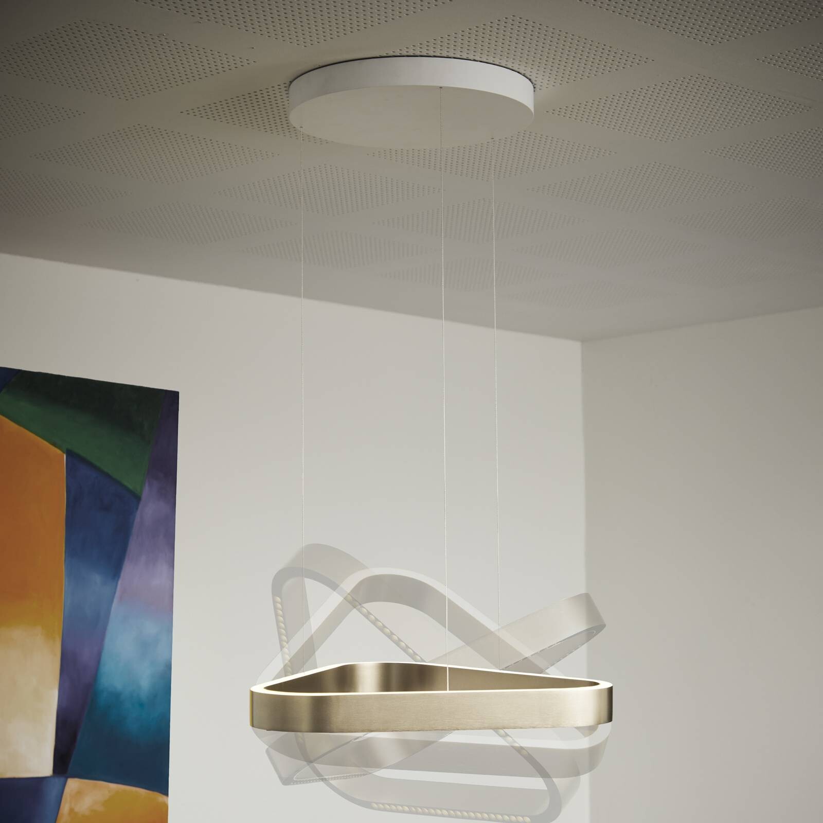 LOOM DESIGN LED závesné svietidlo Trigon, krémová, 60 cm, hliník