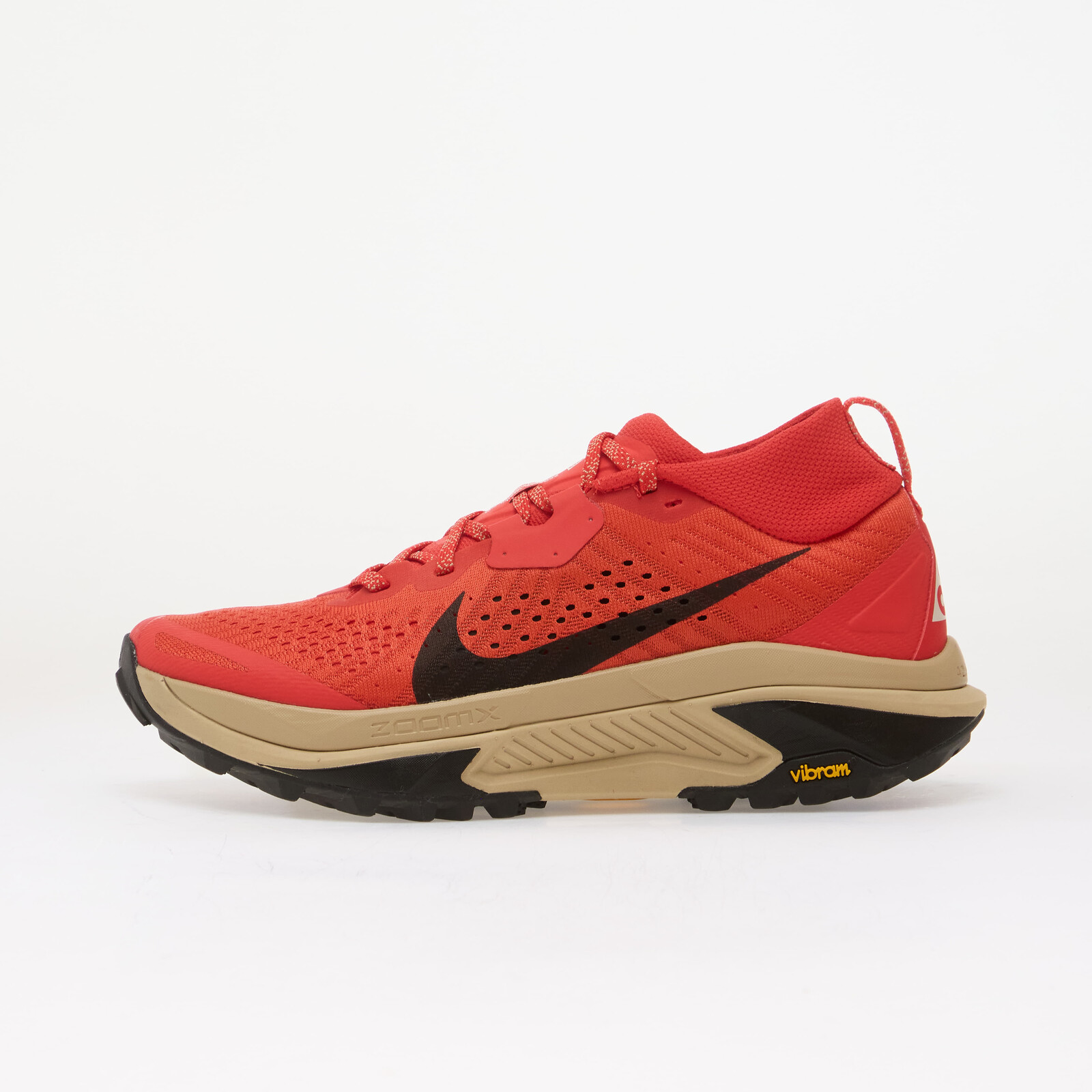 Tenisky Nike ACG Zegama Trail Lt Crimson/ Black-Lt Orewood Brn-Black EUR 44.5