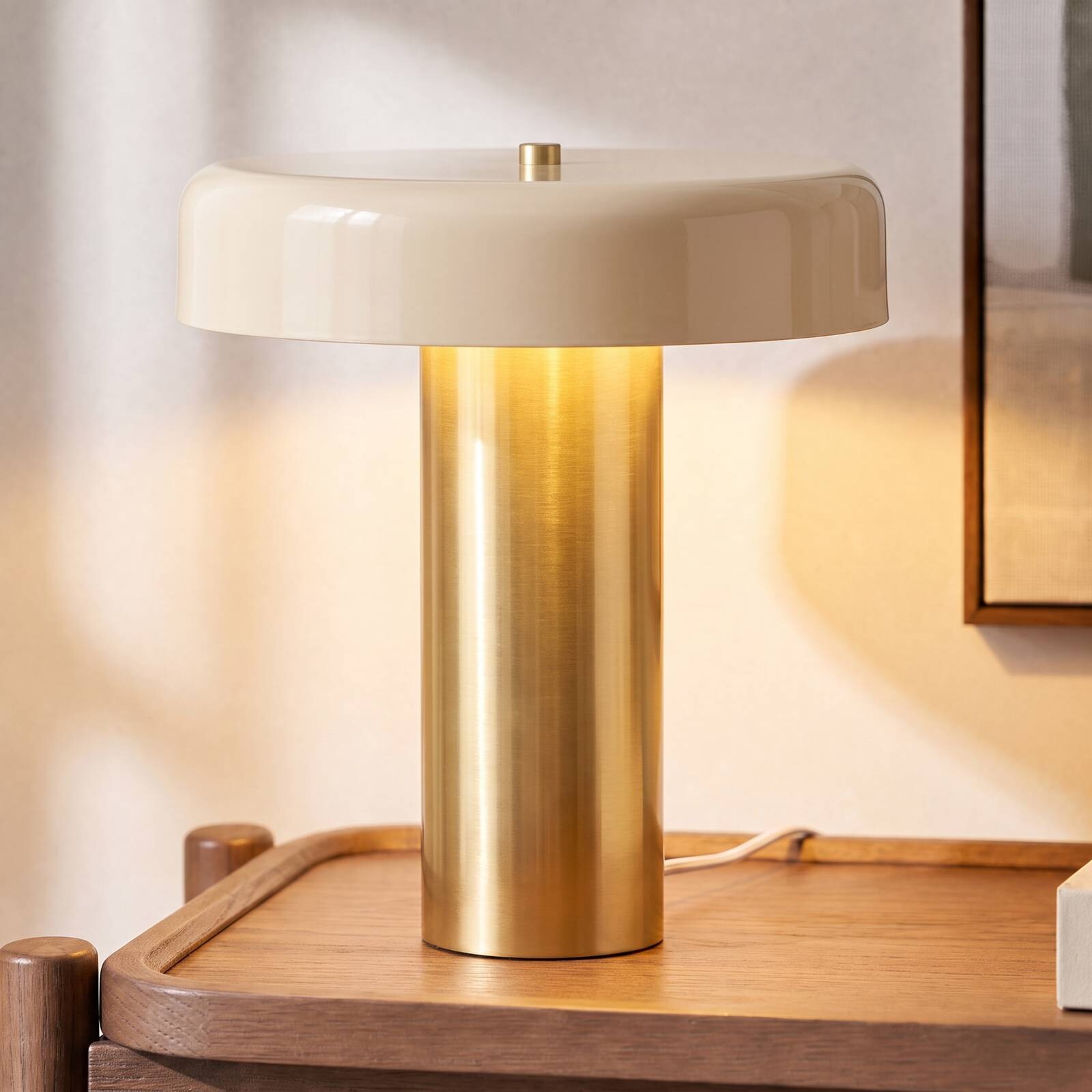 Stolová lampa NOLA Dionne, mosadz/béžová, 33 cm, kov, E14