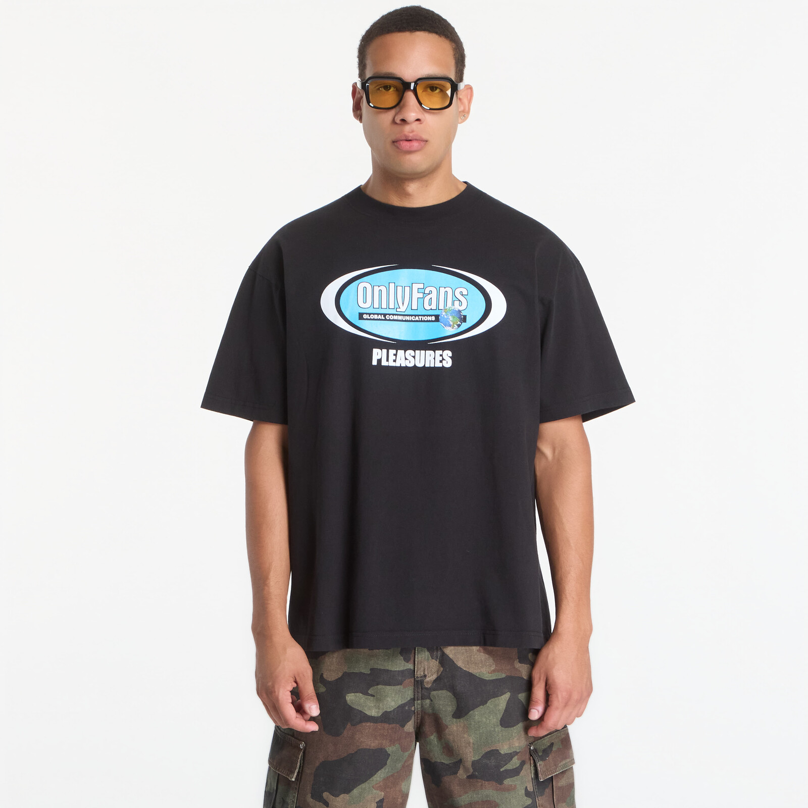 Tričko PLEASURES x OnlyFans Communications T-Shirt Black XL