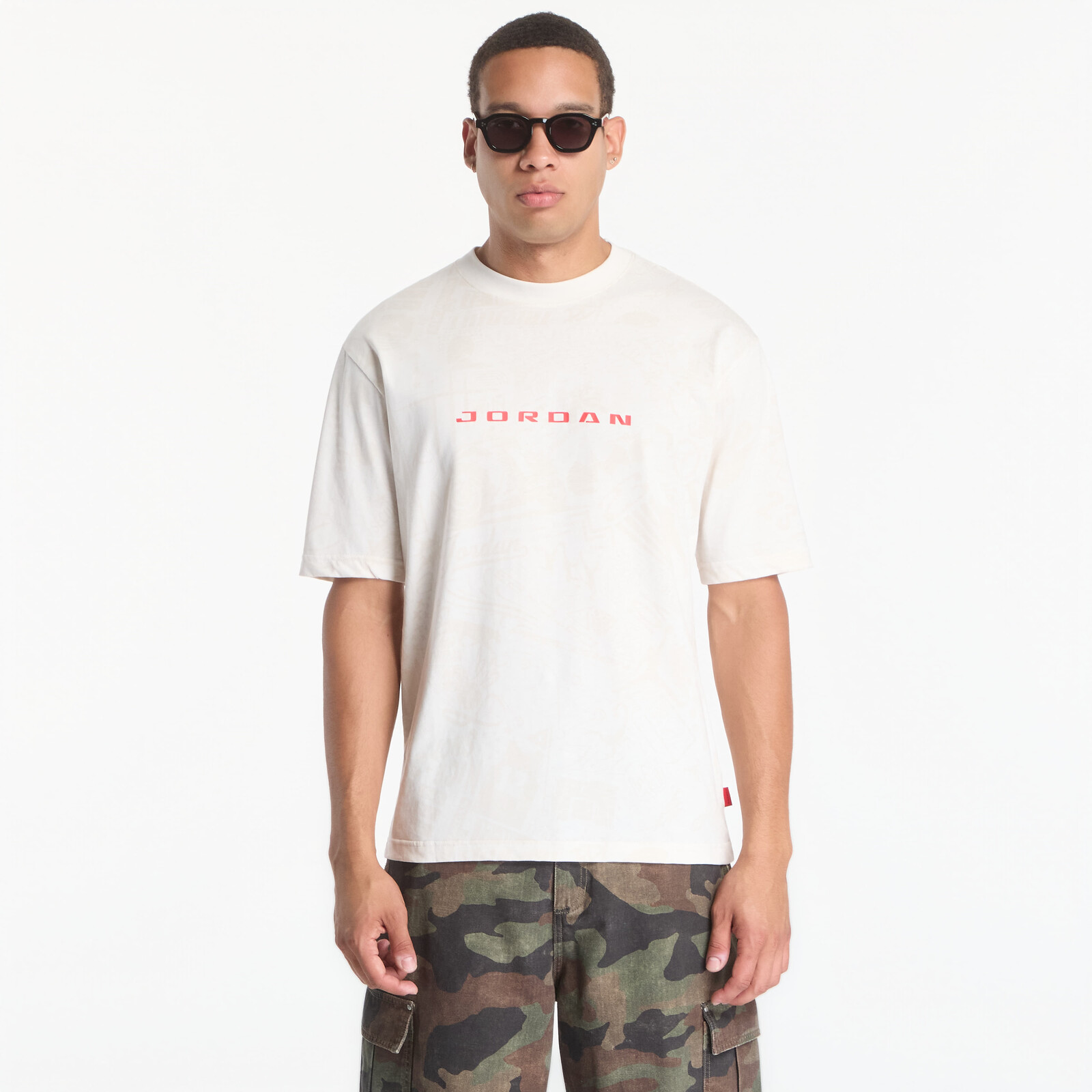 Tričko Jordan Brooklyn Men's T-Shirt Phantom/ University Red M