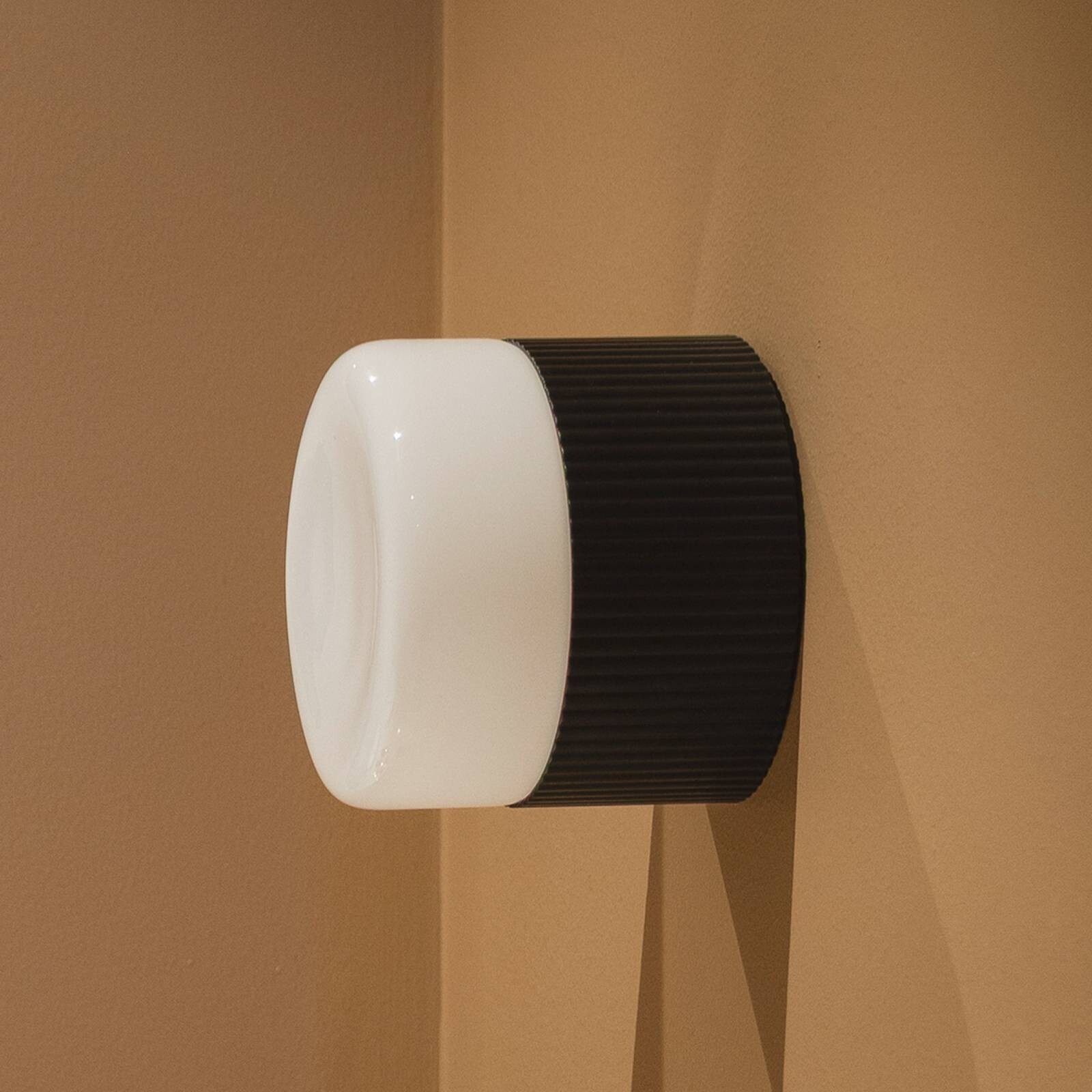 Globen Lighting – stropné svietidlo do kúpeľne Hubble 12, čierne, Ø 12 cm