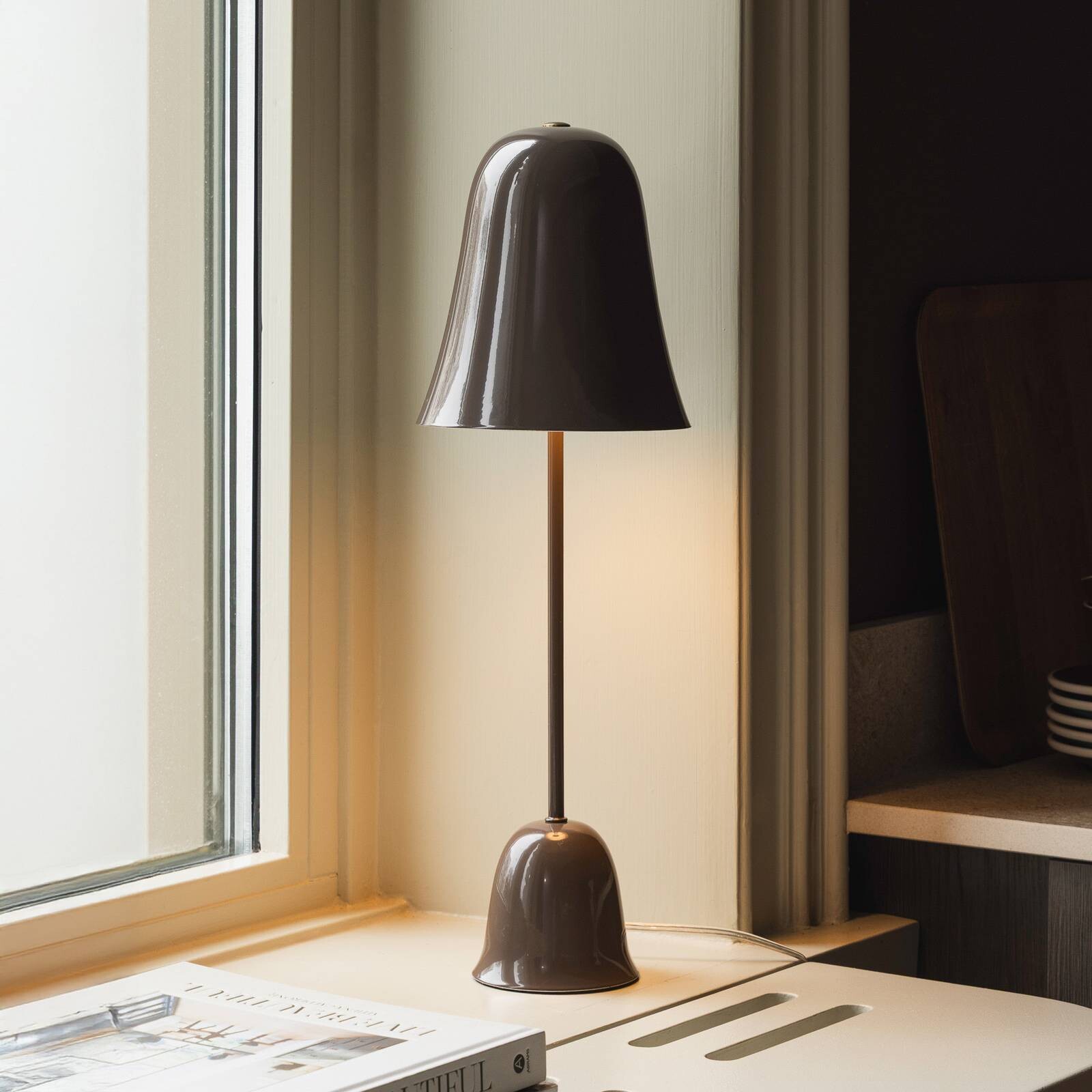 Stolová lampa Globen Lighting Blåklockan, mokka hnedá, výška 56 cm