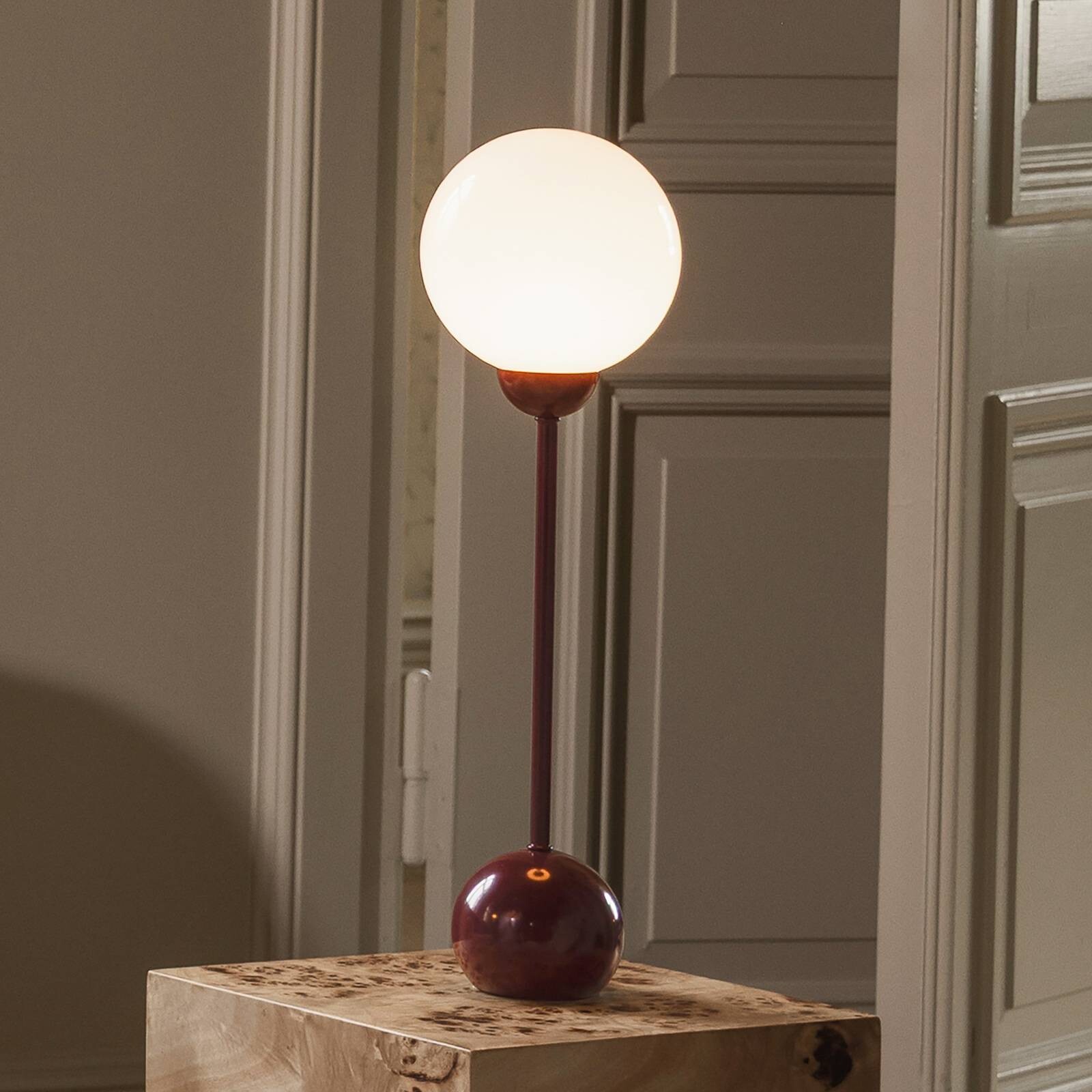 Stolová lampa Globen Lighting Ripley, červená, výška 52 cm, železo/sklo