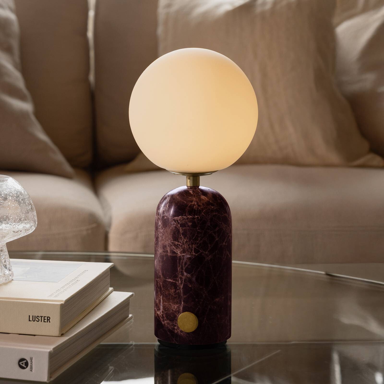 Akumulátorová stolová lampa Globen Lighting Torrano, výška 27 cm, mramor