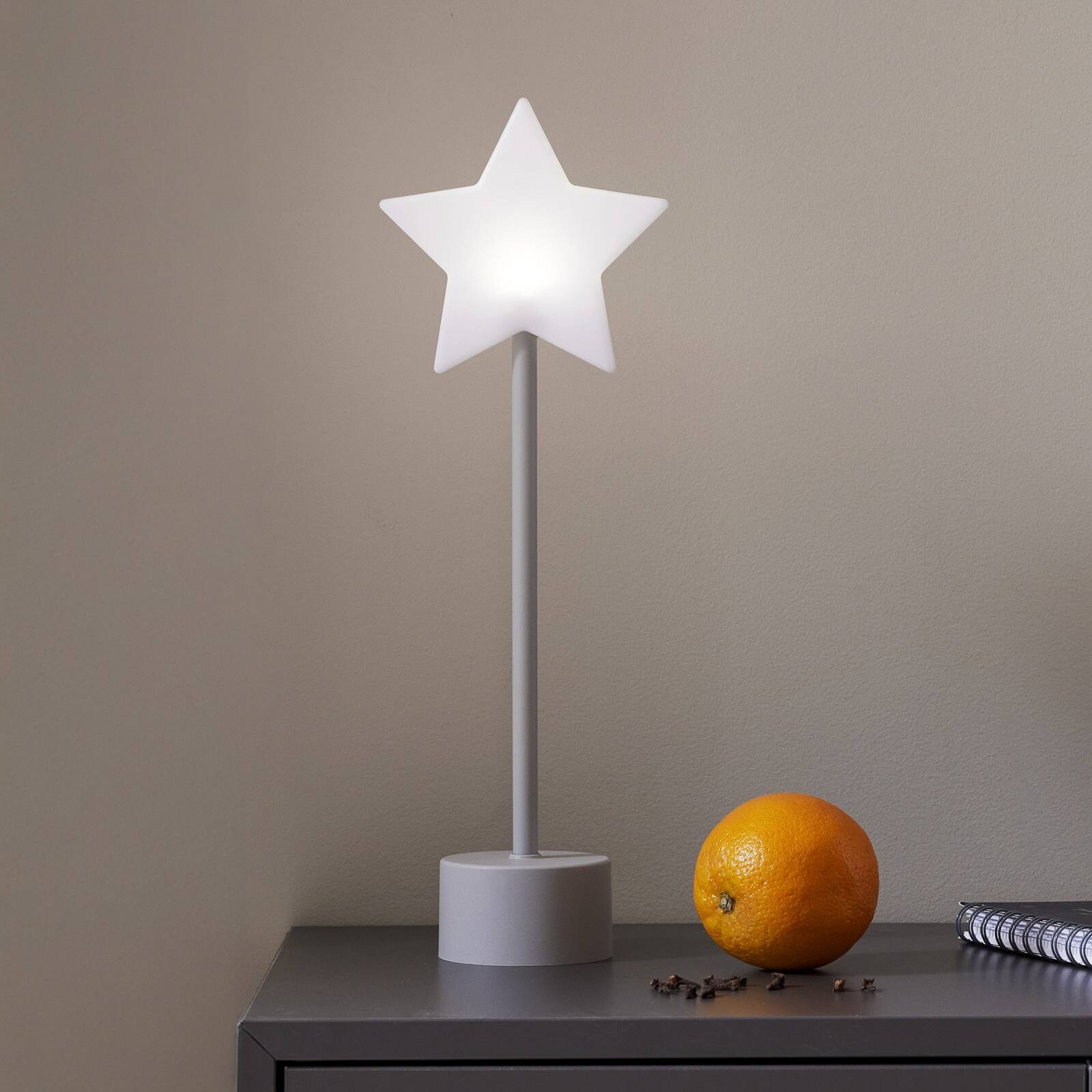 Stolová LED lampa na akumulátor Blizz, sivá, 40 cm, v tvare hviezdy,
