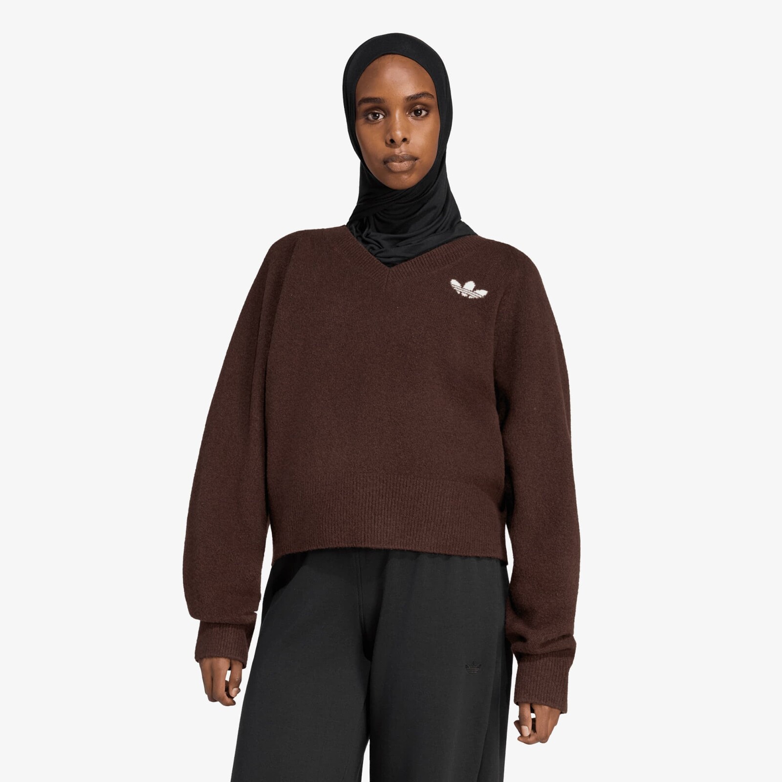 Sveter adidas Essentials Knit V-Neck Sweatshirt Long Sleeve Aurora Coffee S