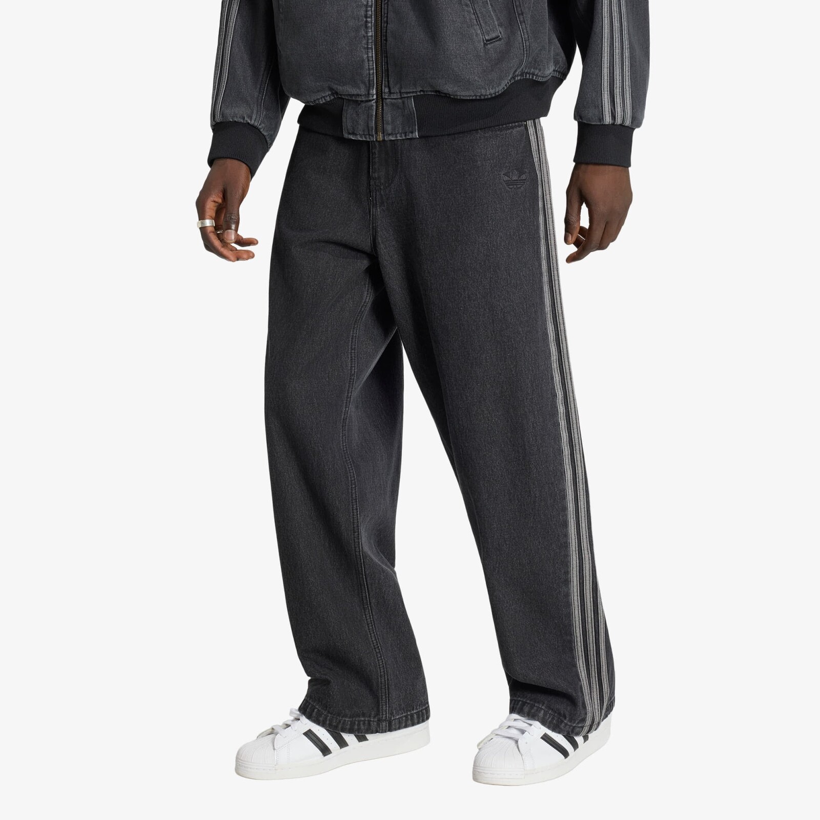 Džínsy adidas SST Denim Jeans MID-RISE Straight Leg True Black Denim 32