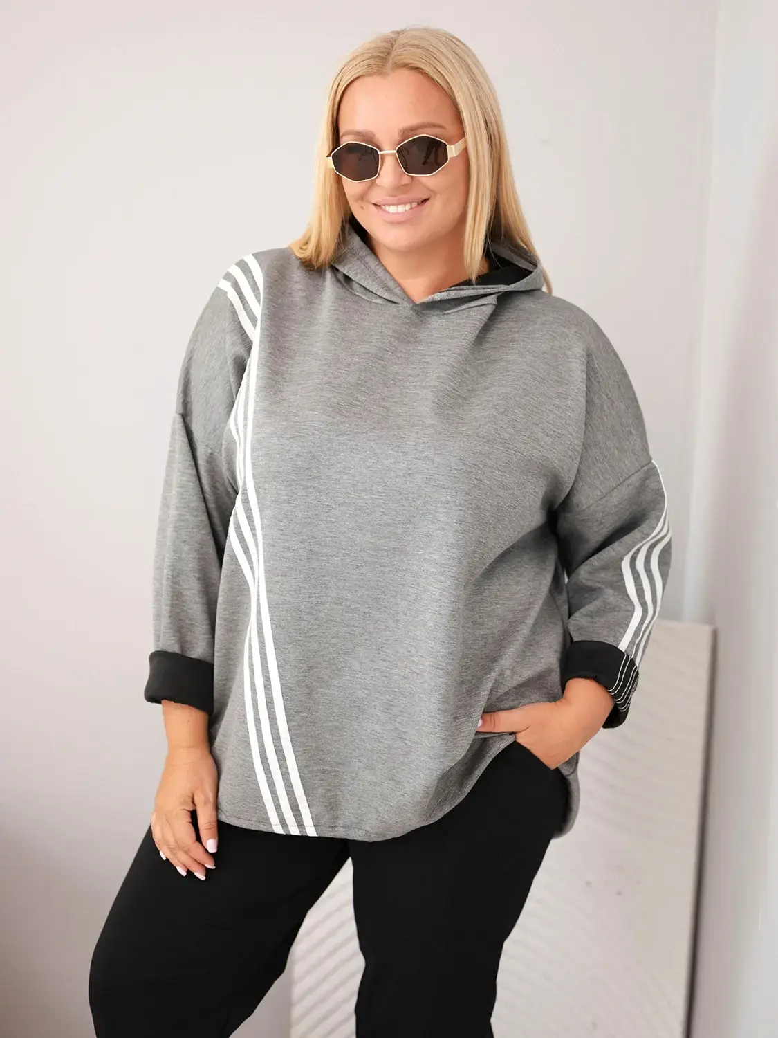 Plus Size dámska mikina s prúžkami