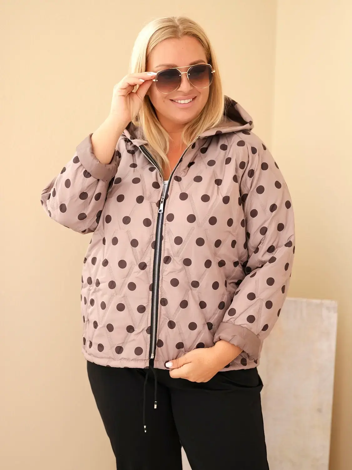 Dámska Plus Size bunda s bodkami