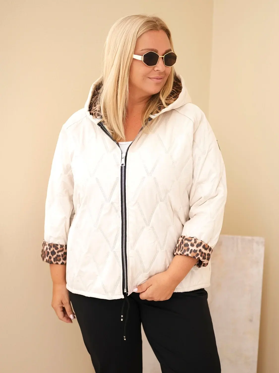 Kesi Włoski Plus Size dámska bunda s kapucňou
