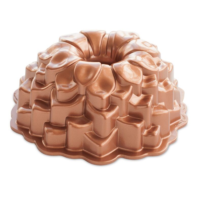 Nordic Ware Forma na bábovku Chryzantéma strieborná 2,3 l