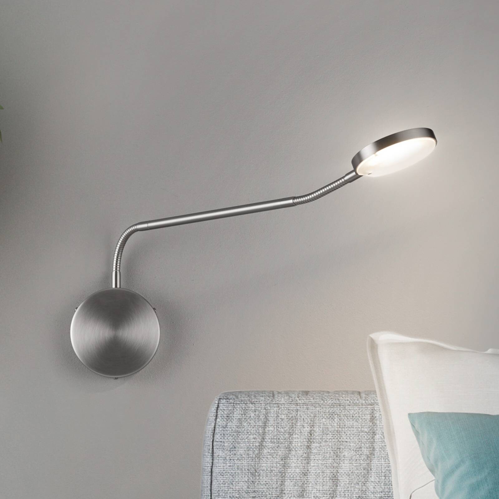 LED nástenné svetlo Thea-W, ovládanie gestami, niklová, výstupok 60 cm