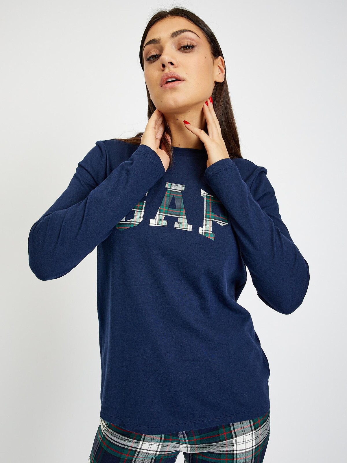 GAP Long Sleeve Logo T-Shirt - Women's
