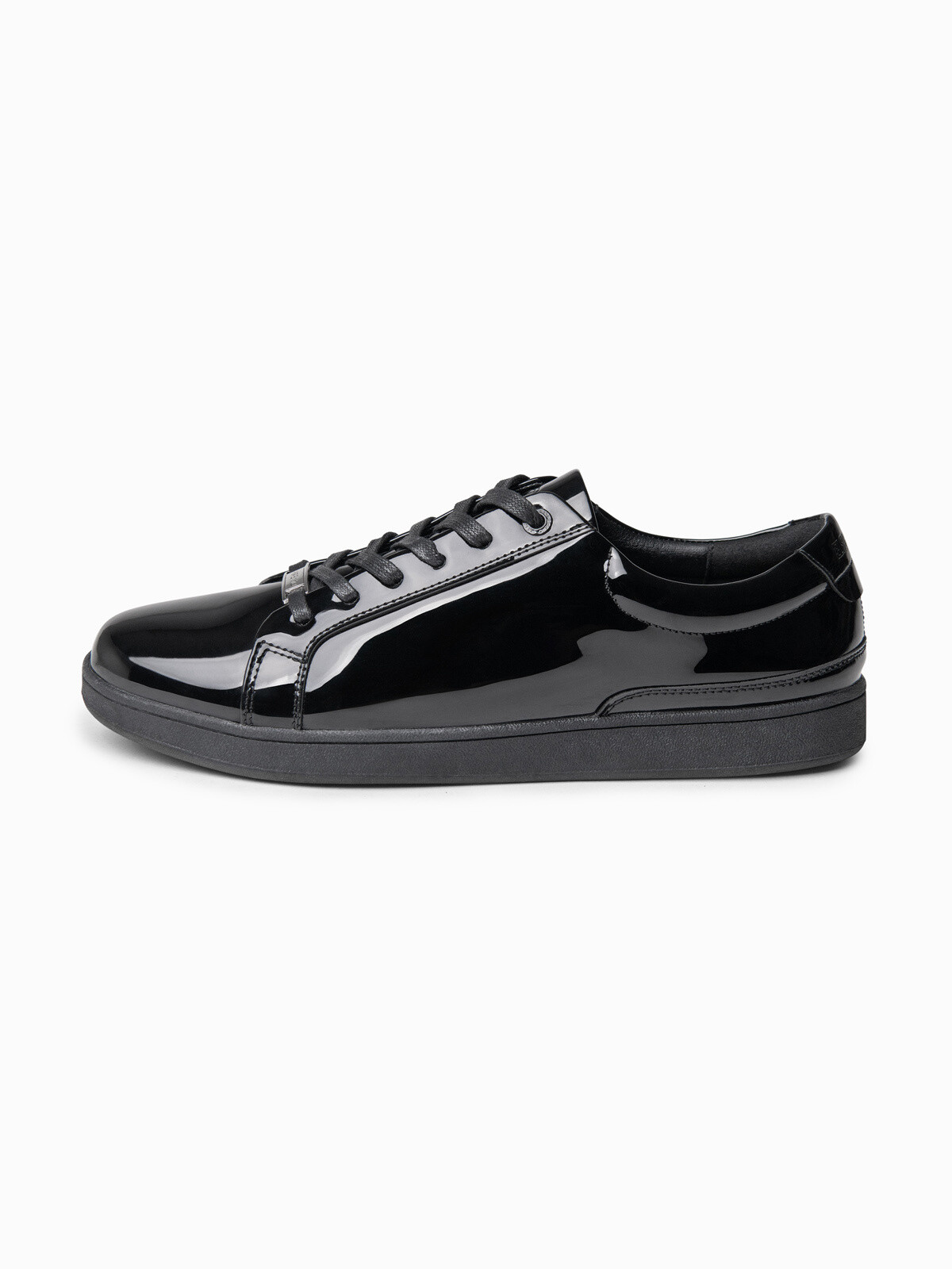 Ombre Men’s trainers with a patent leather finish – black
