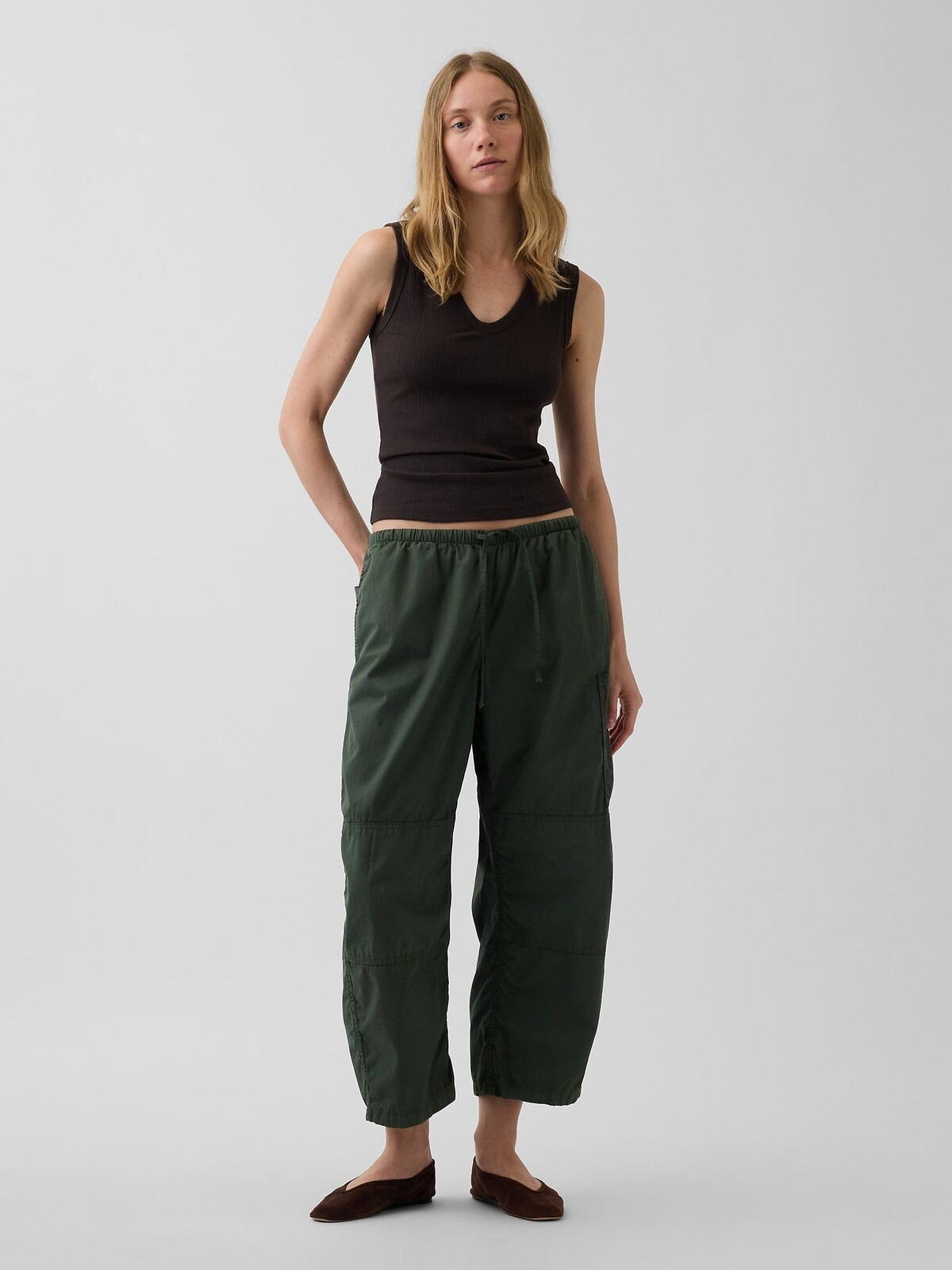 GAP Mid Rise Twill Barrel Trousers - Ladies