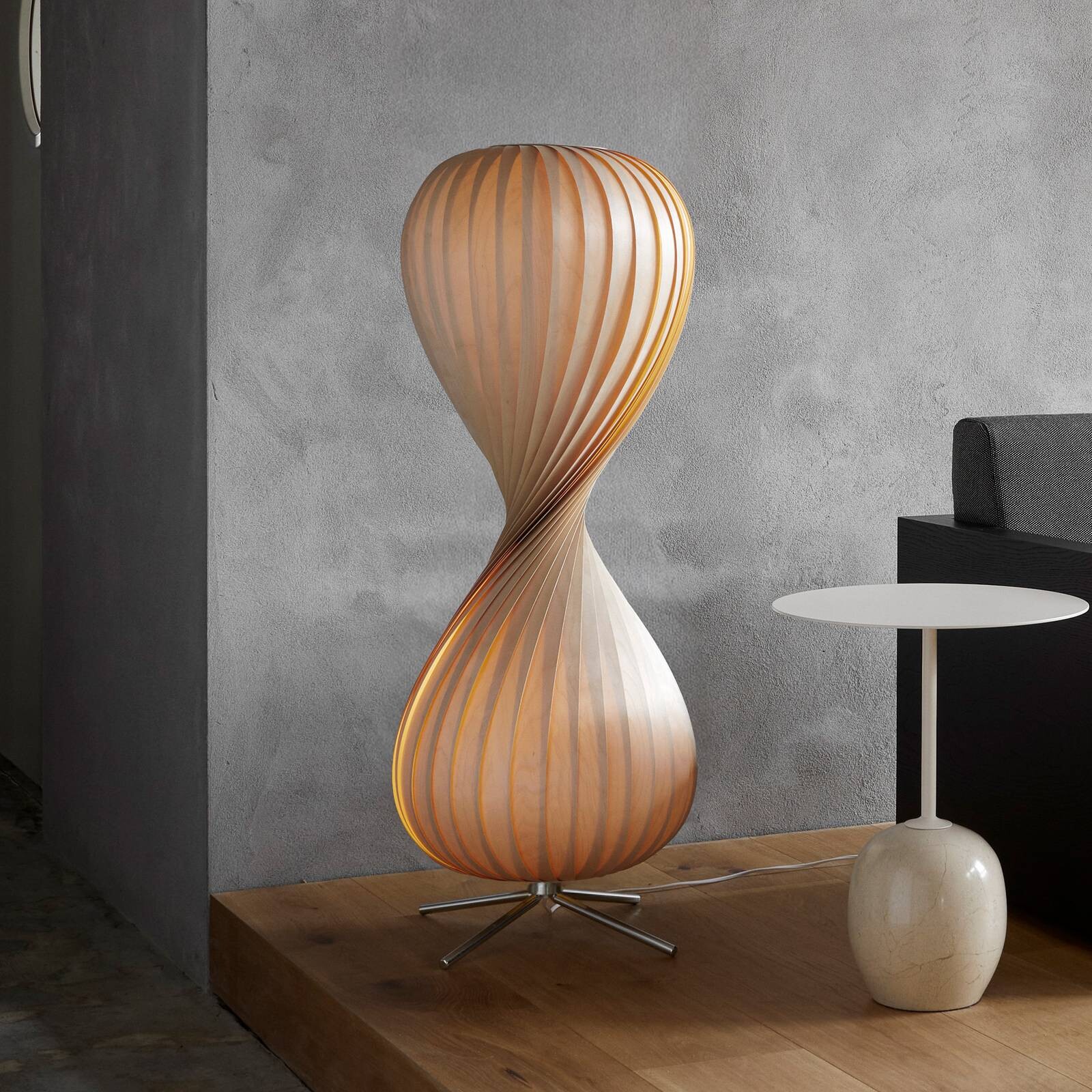 Stojacia lampa Tom Rossau TR10, výška 105 cm, brezové drevo, E27