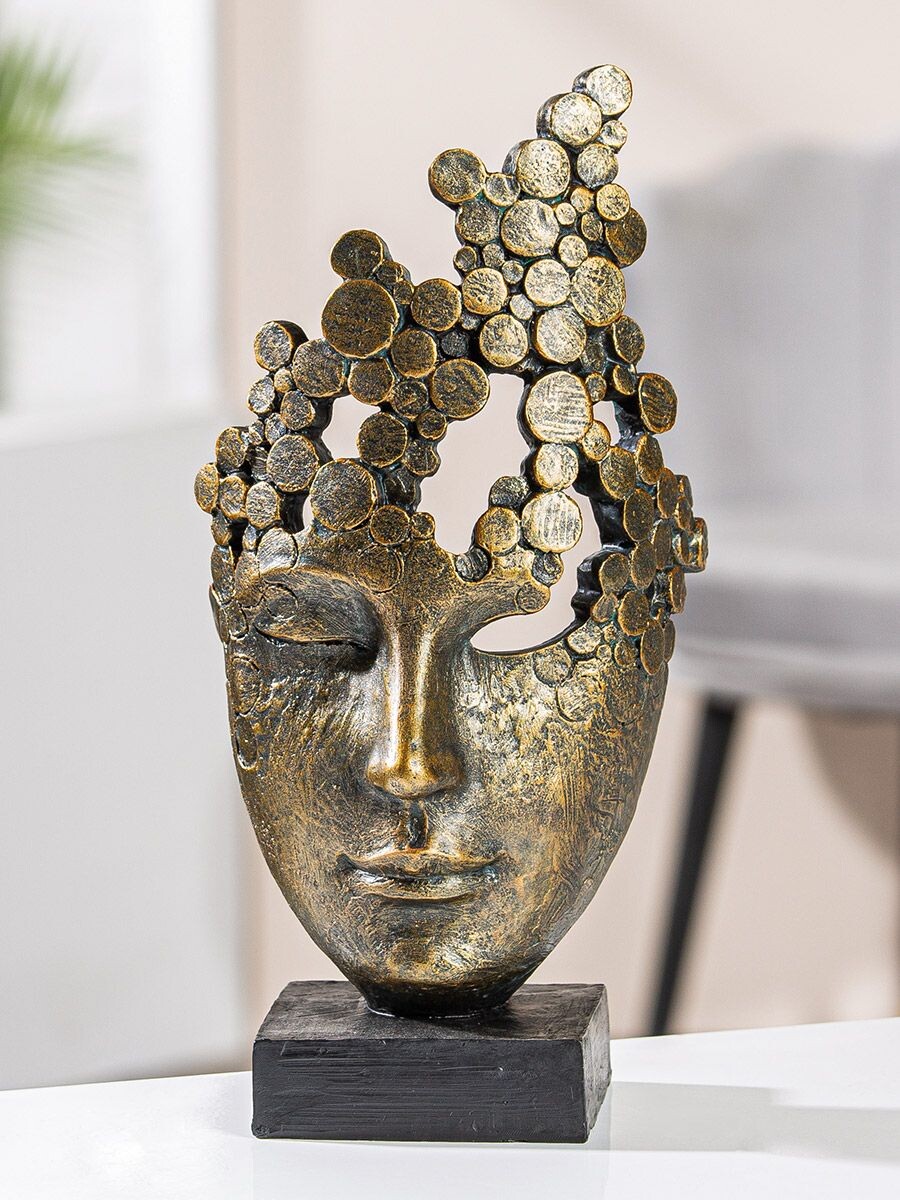 Socha hlavy „Female Mask“