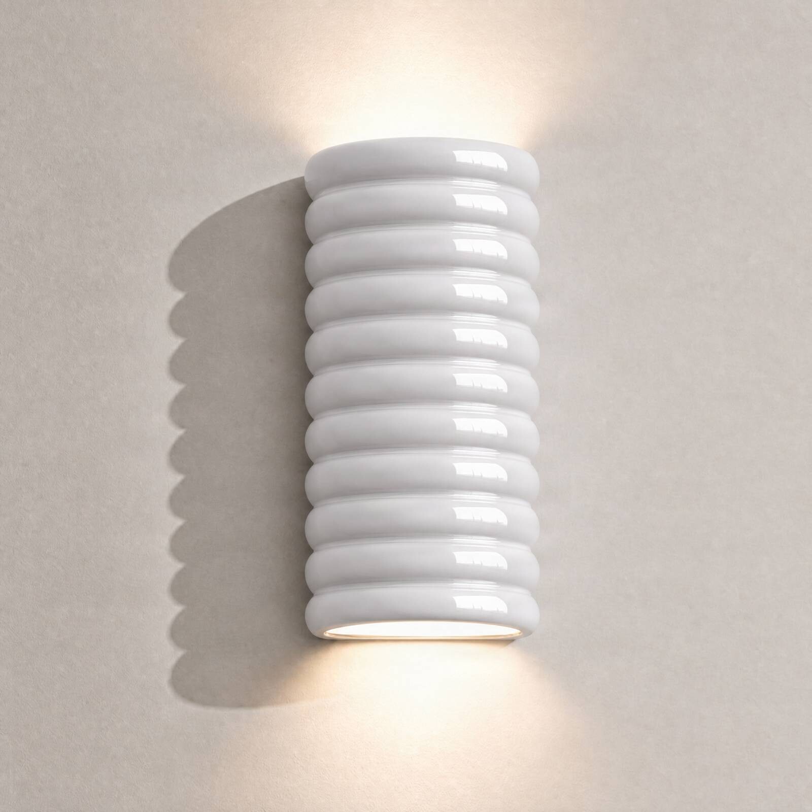 LED nástenné svetlo Lucande Riff, biela, keramika, výška 25 cm