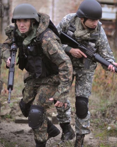 Nohavice s nákolenníky Mil-Tec Light Weight - flecktarn, XXL