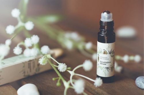 Navia Roll-on Vyvažujúce Nočné Sérum pre Mastnú/Problematickú Pleť 10 ml
