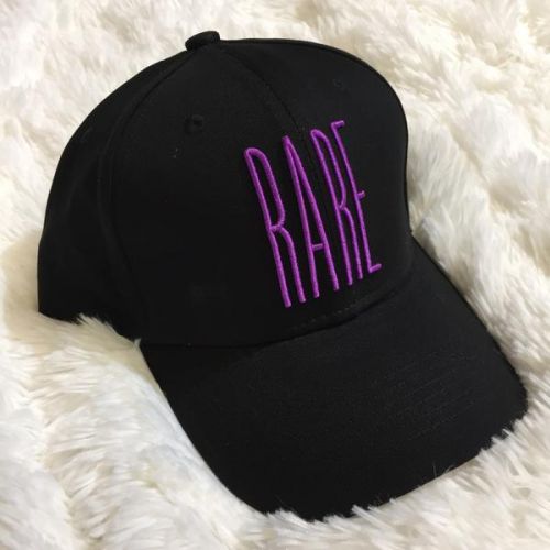RAZ SIMONE - Šiltovka RARE Snapback